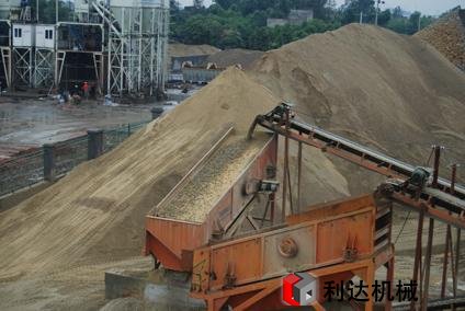 振動(dòng)篩生產(chǎn)現(xiàn)場